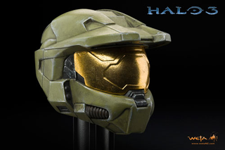 Illustration for article titled Weta's Fancy Halo Statues